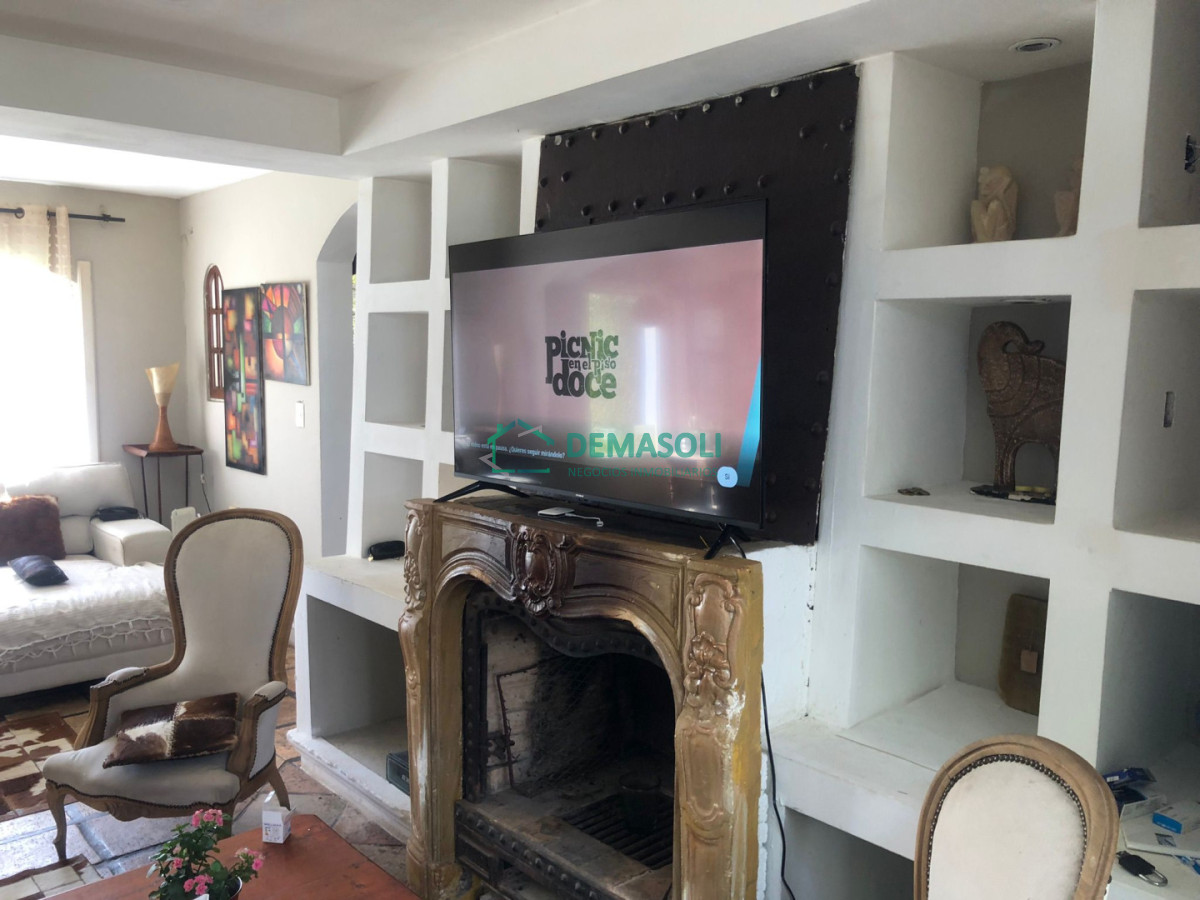 Casa ID.1519 - Casa en Venta y Alquiler Anual en Pinares. 4 dormitorios y 3 baños. Piscina