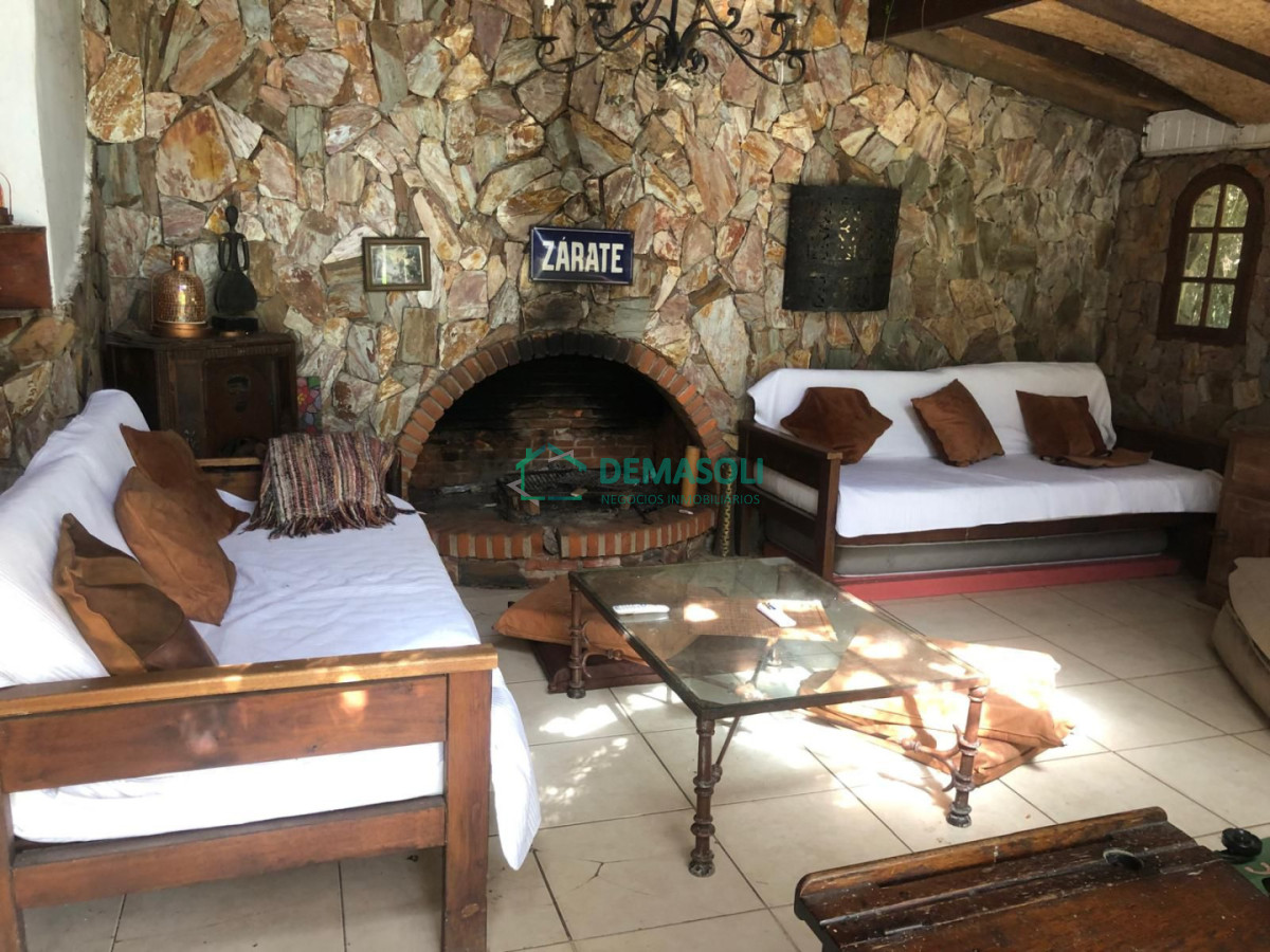 Casa ID.1519 - Casa en Venta y Alquiler Anual en Pinares. 4 dormitorios y 3 baños. Piscina