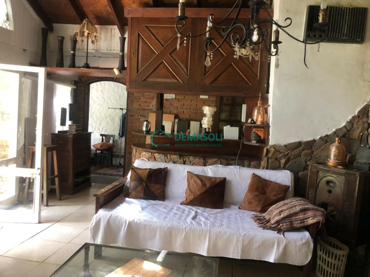 Casa ID.1519 - Casa en Venta y Alquiler Anual en Pinares. 4 dormitorios y 3 baños. Piscina