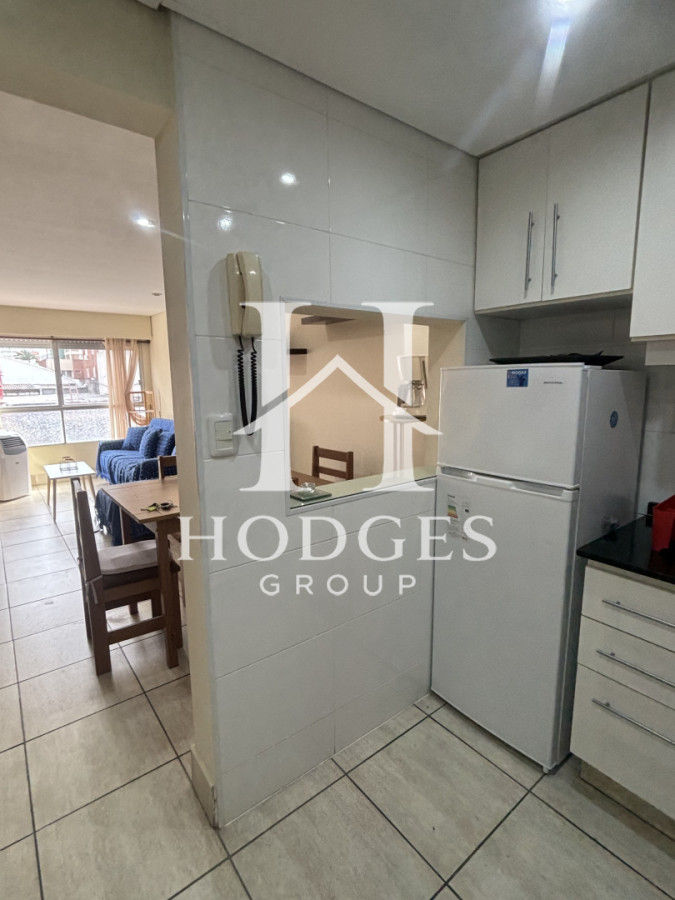 Apartamento ID.185 - Apartamento a la venta en la Peninsulta - Punta del Este. ! dormitorio y medio. Garaje