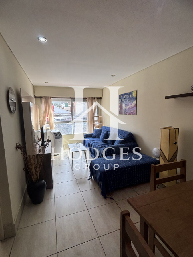 Apartamento ID.185 - Apartamento a la venta en la Peninsulta - Punta del Este. ! dormitorio y medio. Garaje