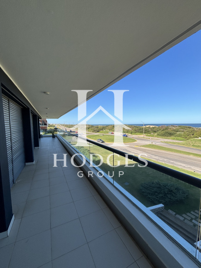 Apartamento ID.199 - Apartamento esquinero en Blue Bird de 3 suite. Playa Brava - Punta del Este