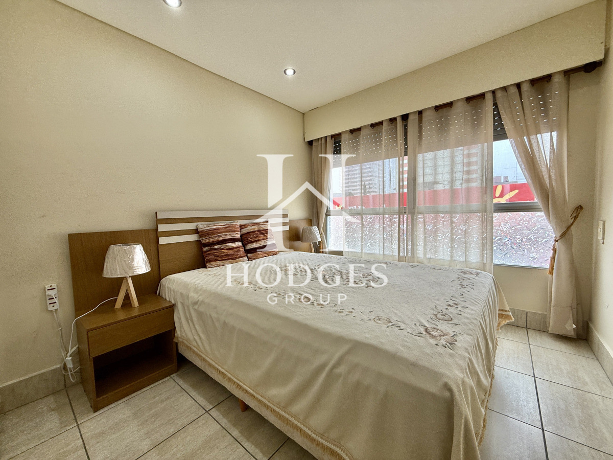 Apartamento ID.185 - Apartamento a la venta en la Peninsulta - Punta del Este. ! dormitorio y medio. Garaje