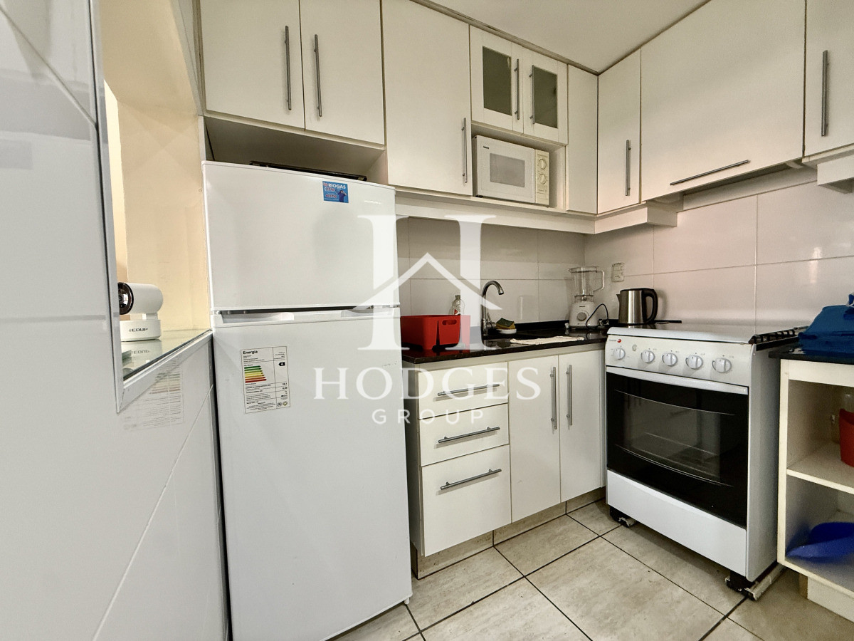 Apartamento ID.185 - Apartamento a la venta en la Peninsulta - Punta del Este. ! dormitorio y medio. Garaje