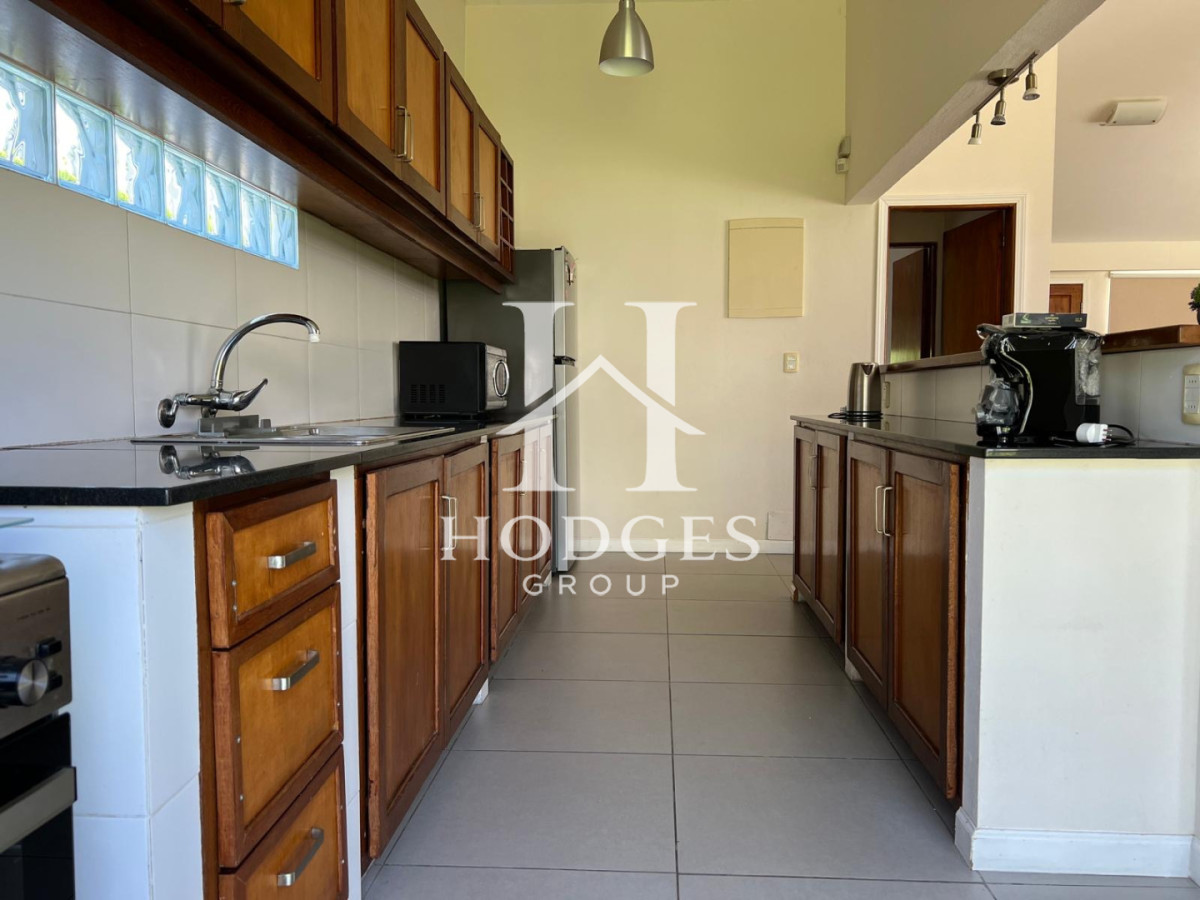 Casa ID.190 - Casa en venta de 6 dormitorios en Jardines de Cordoba