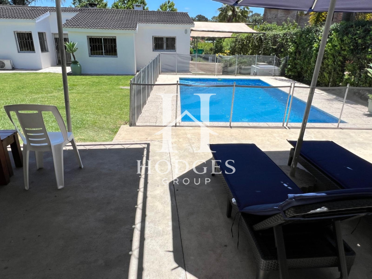 Casa ID.190 - Casa en venta de 6 dormitorios en Jardines de Cordoba