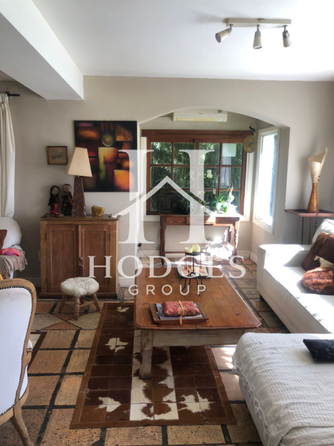 Casa ID.356 - Casa en Venta y Alquiler Anual en Pinares. 4 dormitorios y 3 baños. Piscina