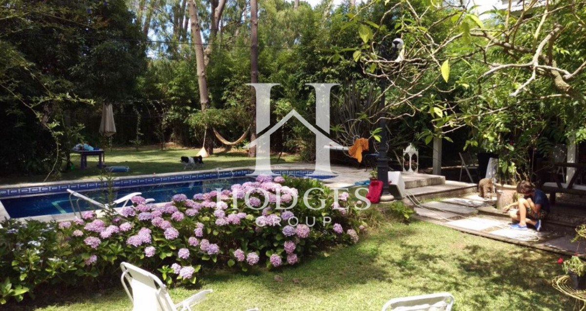 Casa ID.356 - Casa en Venta y Alquiler Anual en Pinares. 4 dormitorios y 3 baños. Piscina