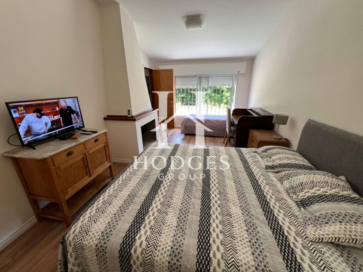 Casa ID.190 - Casa en venta de 6 dormitorios en Jardines de Cordoba