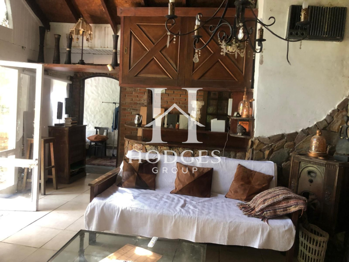 Casa ID.356 - Casa en Venta y Alquiler Anual en Pinares. 4 dormitorios y 3 baños. Piscina