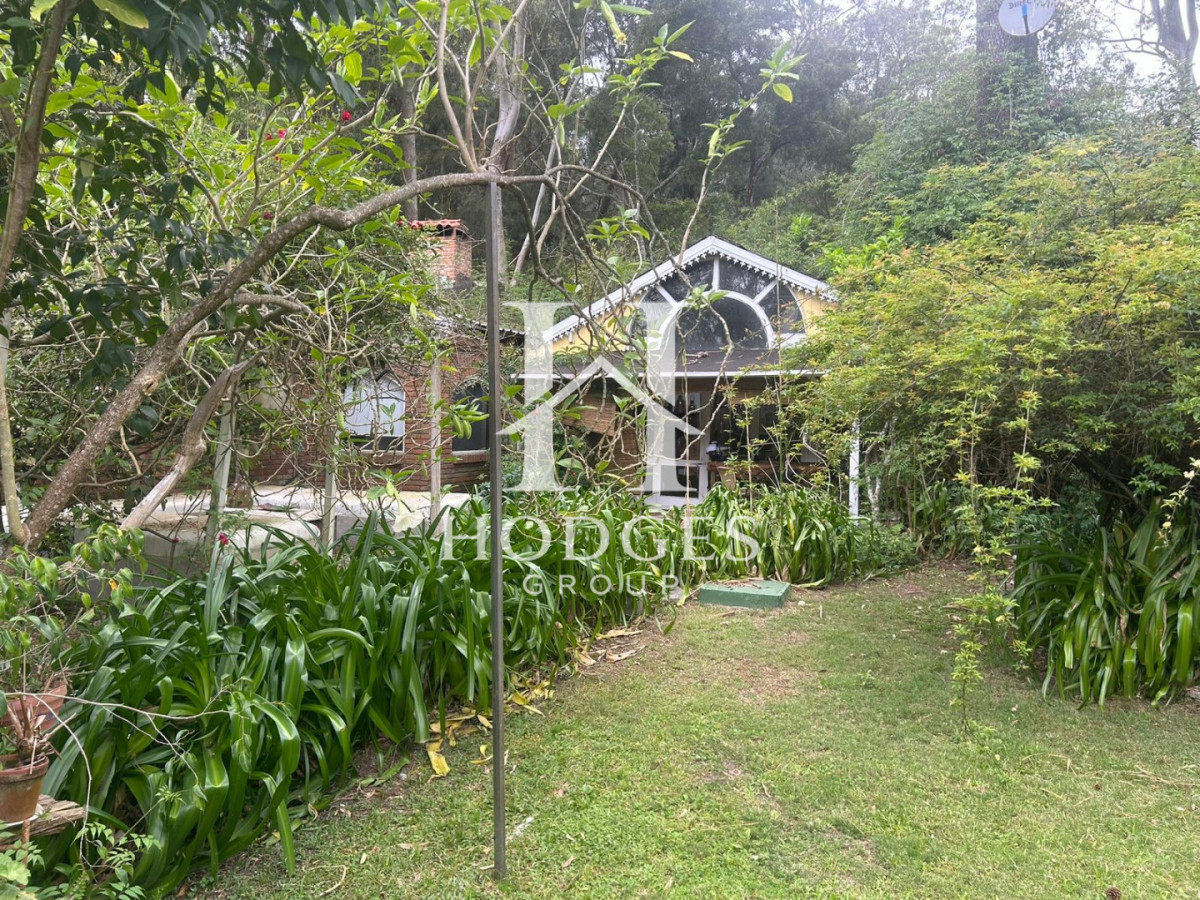 Casa ID.356 - Casa en Venta y Alquiler Anual en Pinares. 4 dormitorios y 3 baños. Piscina