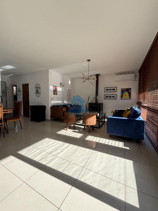 Casa ID.1196 - Casa en alquiler de Anualde 3 dormitorios en Playa Mansa - Punta del Este 