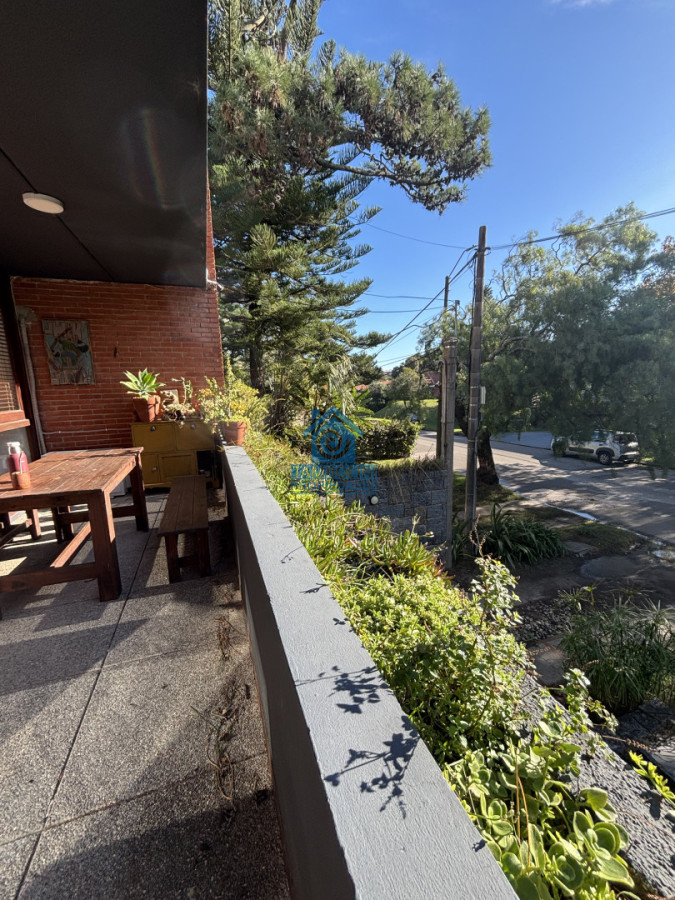 Casa ID.1196 - Casa en alquiler de Anualde 3 dormitorios en Playa Mansa - Punta del Este 