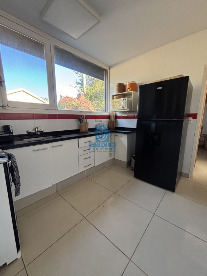 Casa ID.1196 - Casa en alquiler de Anualde 3 dormitorios en Playa Mansa - Punta del Este 