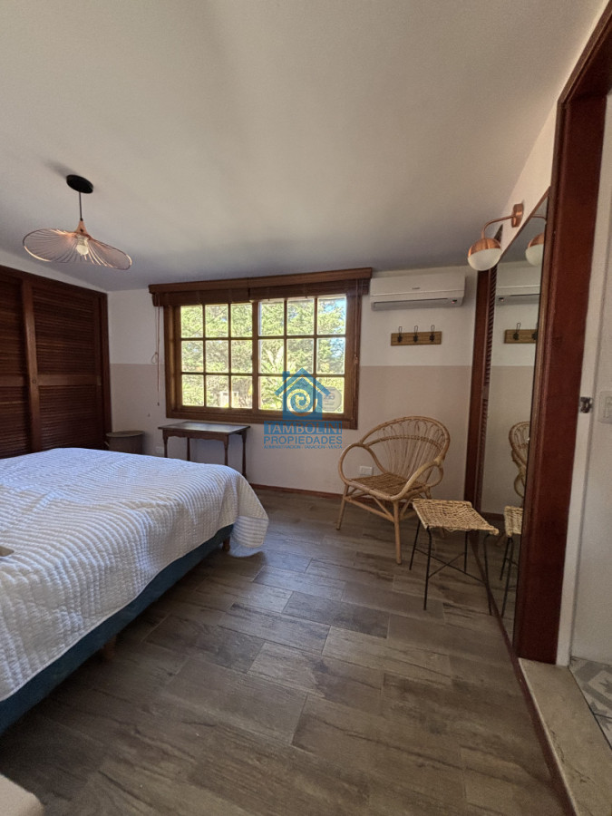 Casa ID.1196 - Casa en alquiler de Anualde 3 dormitorios en Playa Mansa - Punta del Este 