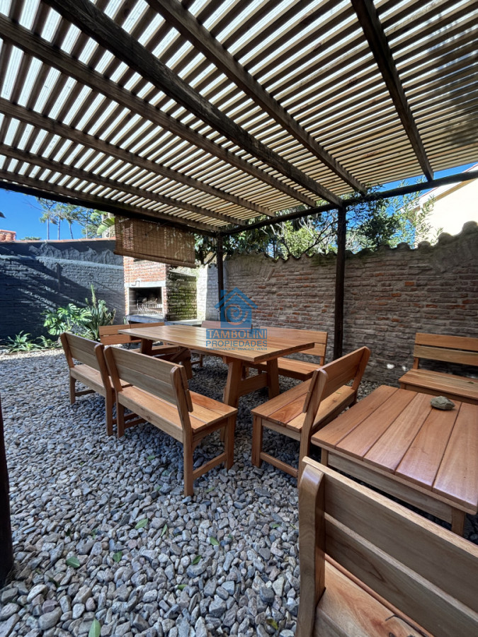 Casa ID.1196 - Casa en alquiler de Anualde 3 dormitorios en Playa Mansa - Punta del Este 