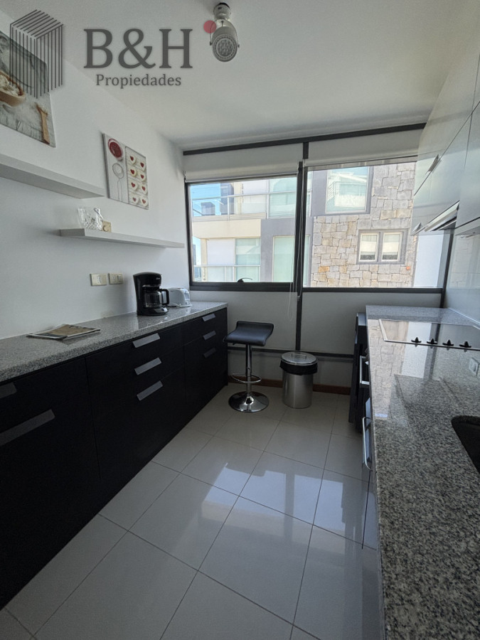 Apartamento ID.7168 - Apartamento esquinero en Blue Bird de 3 suite. Playa Brava - Punta del Este