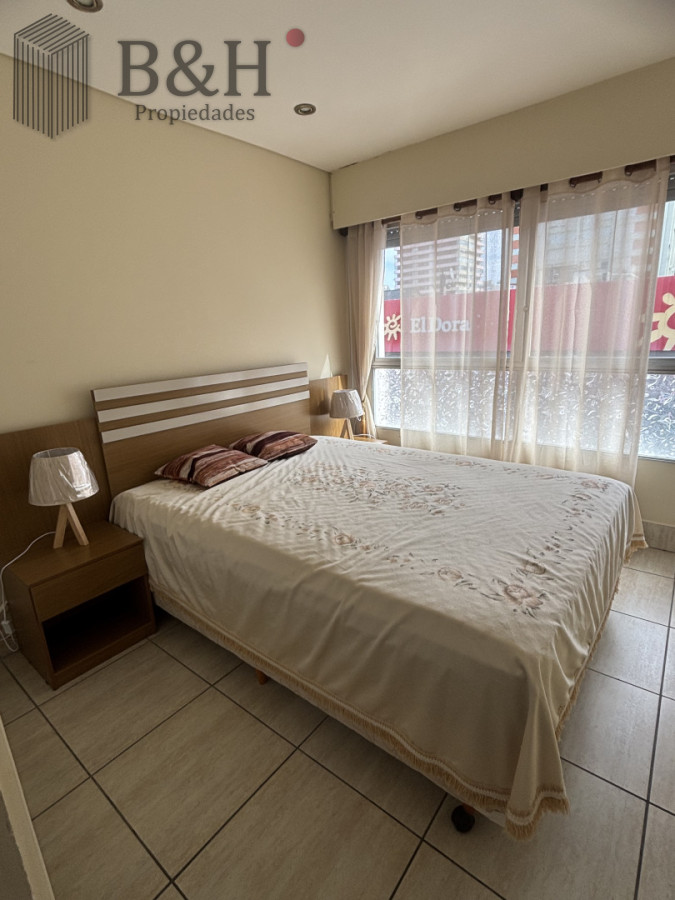 Apartamento ID.7061 - Apartamento a la venta en la Peninsulta - Punta del Este. ! dormitorio y medio. Garaje