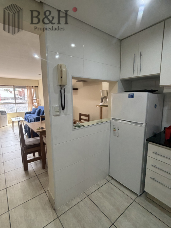 Apartamento ID.7061 - Apartamento a la venta en la Peninsulta - Punta del Este. ! dormitorio y medio. Garaje