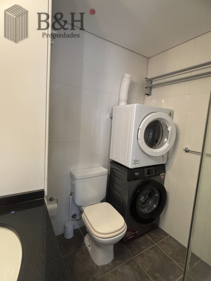 Apartamento ID.7061 - Apartamento a la venta en la Peninsulta - Punta del Este. ! dormitorio y medio. Garaje