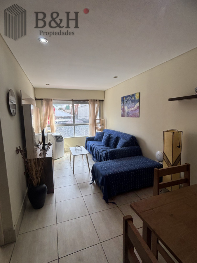 Apartamento ID.7061 - Apartamento a la venta en la Peninsulta - Punta del Este. ! dormitorio y medio. Garaje