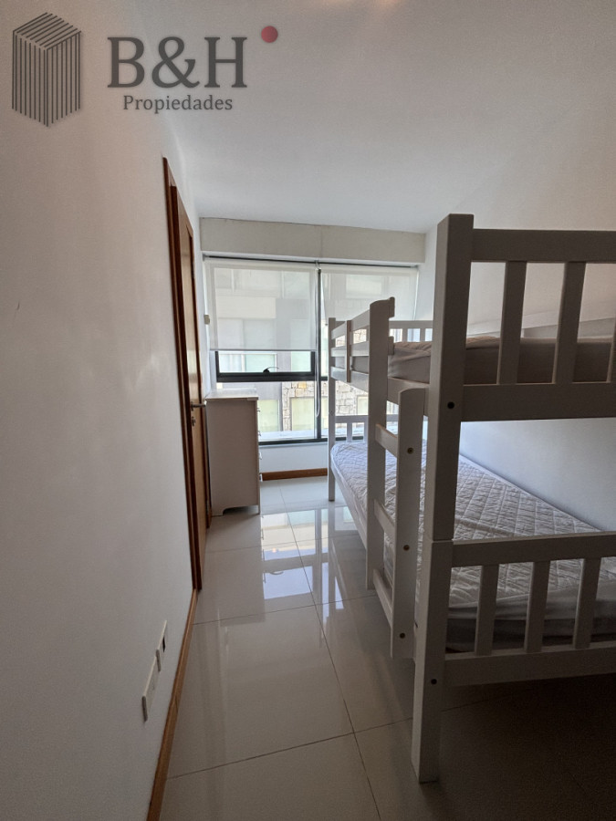 Apartamento ID.7168 - Apartamento esquinero en Blue Bird de 3 suite. Playa Brava - Punta del Este