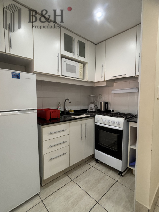 Apartamento ID.7061 - Apartamento a la venta en la Peninsulta - Punta del Este. ! dormitorio y medio. Garaje