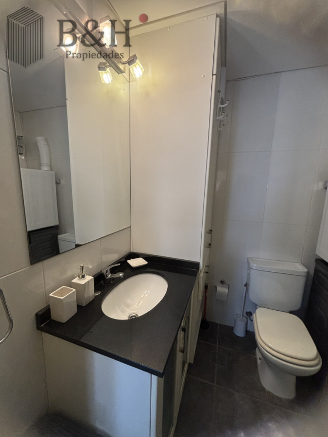 Apartamento ID.7061 - Apartamento a la venta en la Peninsulta - Punta del Este. ! dormitorio y medio. Garaje