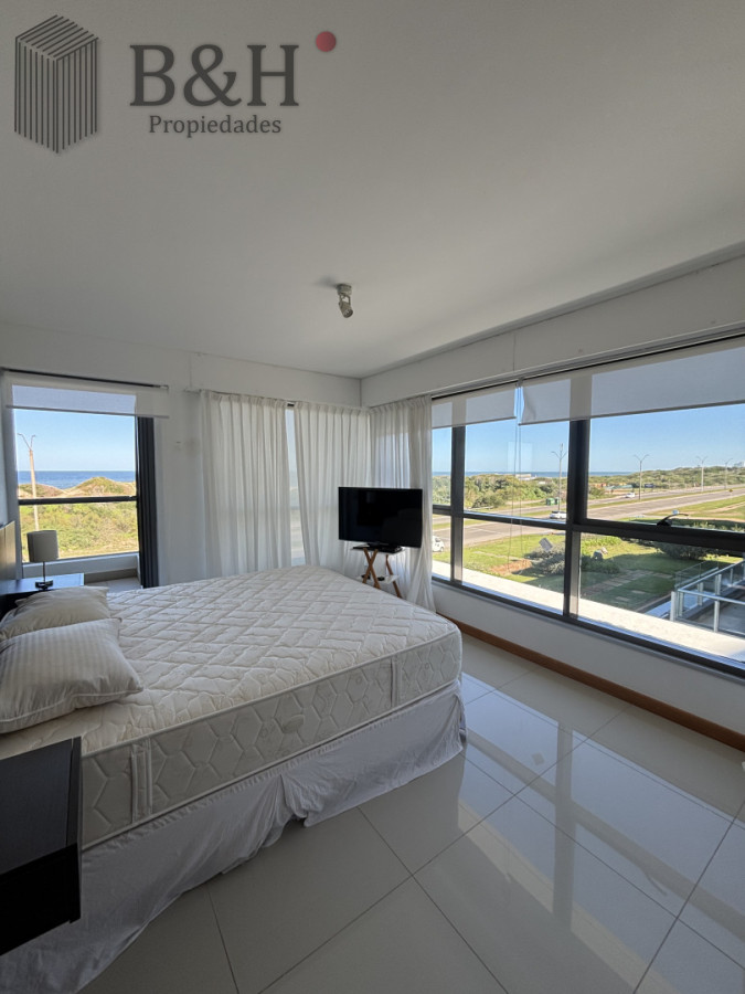 Apartamento ID.7168 - Apartamento esquinero en Blue Bird de 3 suite. Playa Brava - Punta del Este