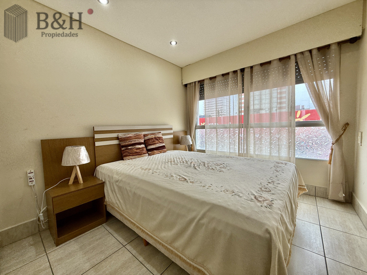 Apartamento ID.7061 - Apartamento a la venta en la Peninsulta - Punta del Este. ! dormitorio y medio. Garaje