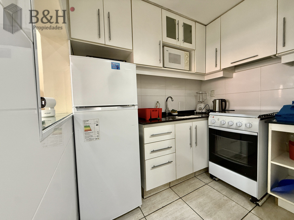 Apartamento ID.7061 - Apartamento a la venta en la Peninsulta - Punta del Este. ! dormitorio y medio. Garaje