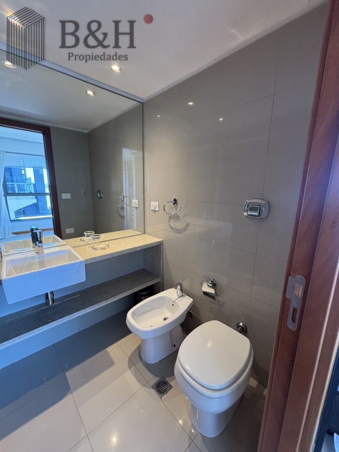 Apartamento ID.7168 - Apartamento esquinero en Blue Bird de 3 suite. Playa Brava - Punta del Este