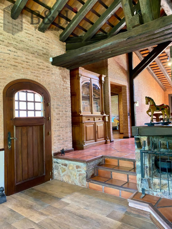 Casa ID.7335 - Casa en alquiler en Montoya - La Barra. 4 dormitorios y 4 baños 