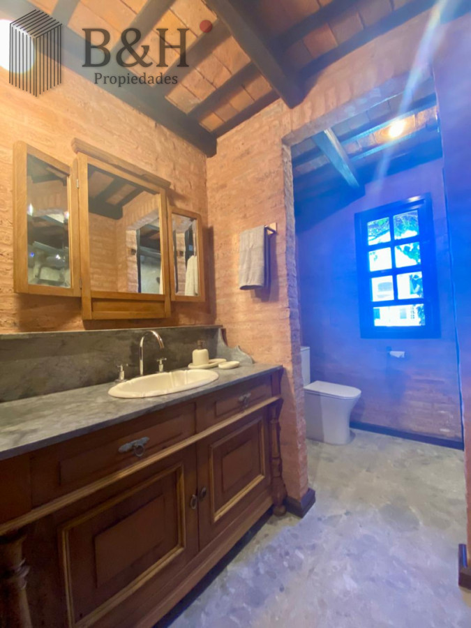 Casa ID.7335 - Casa en alquiler en Montoya - La Barra. 4 dormitorios y 4 baños 
