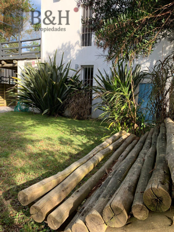 Casa ID.7146 - Espectacular Casa en Santa Mónica con Piscina y Vistas a la Laguna