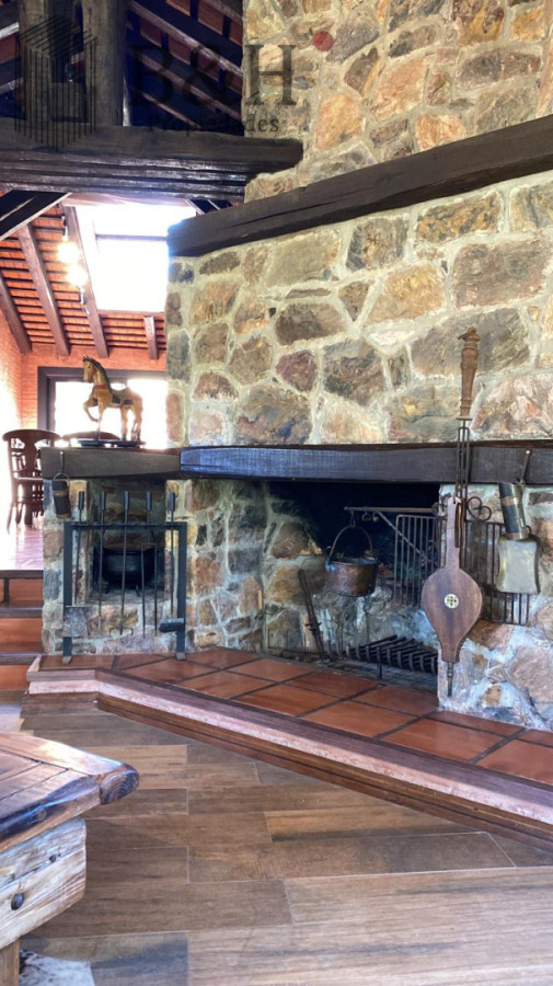 Casa ID.7335 - Casa en alquiler en Montoya - La Barra. 4 dormitorios y 4 baños 