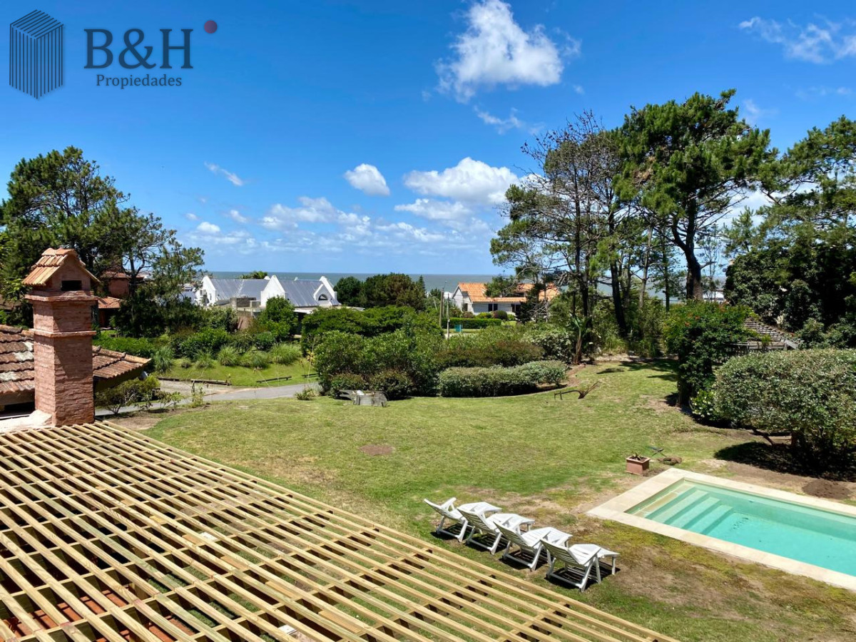 Casa ID.7335 - Casa en alquiler en Montoya - La Barra. 4 dormitorios y 4 baños 