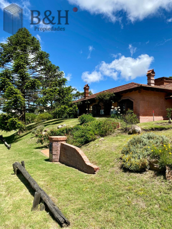 Casa ID.7335 - Casa en alquiler en Montoya - La Barra. 4 dormitorios y 4 baños 