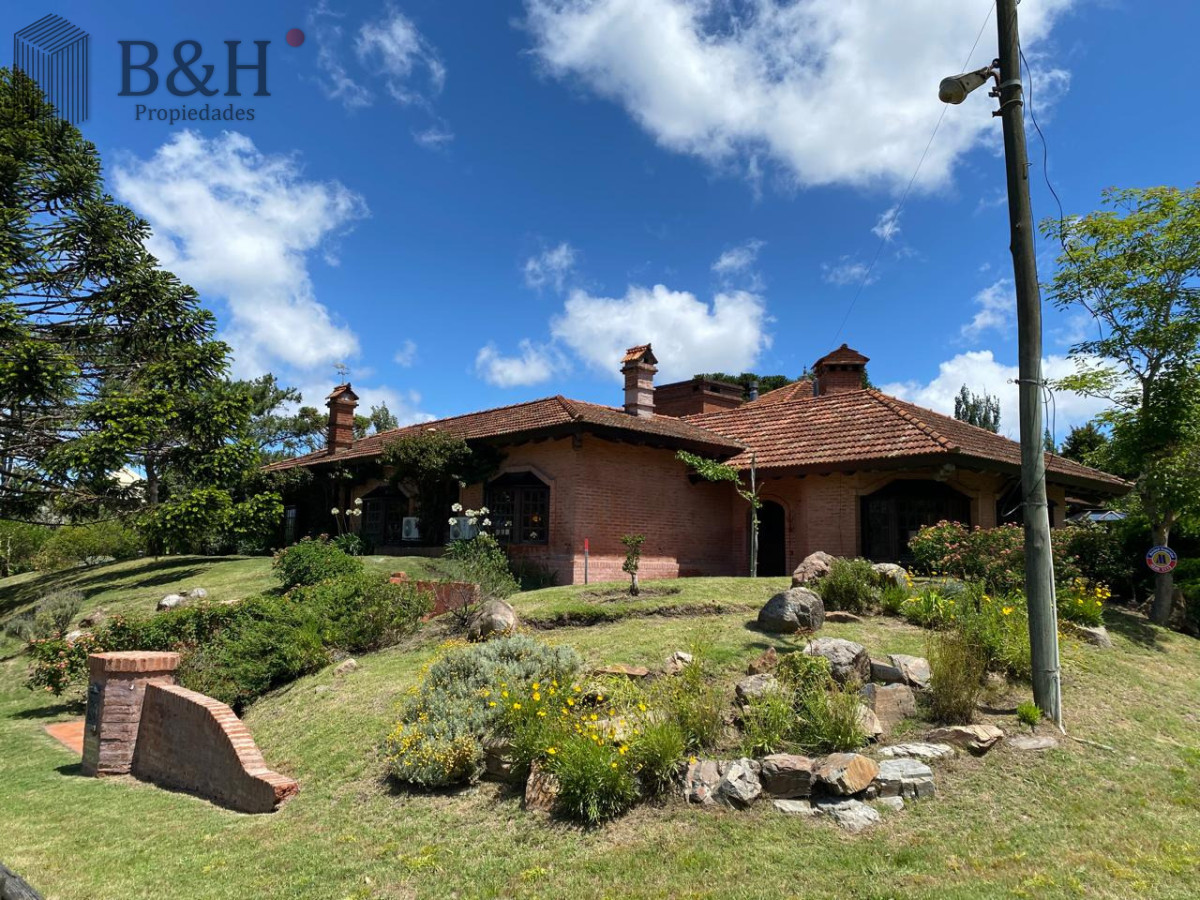 Casa ID.7335 - Casa en alquiler en Montoya - La Barra. 4 dormitorios y 4 baños 