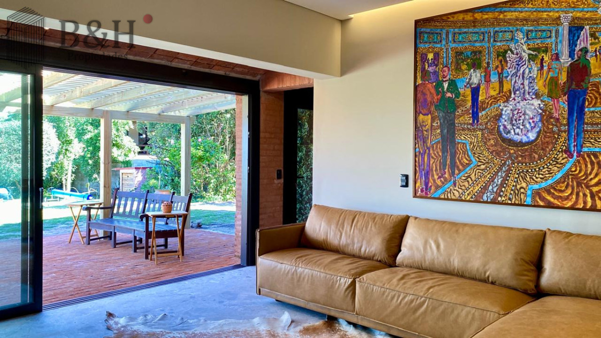 Casa ID.7335 - Casa en alquiler en Montoya - La Barra. 4 dormitorios y 4 baños 