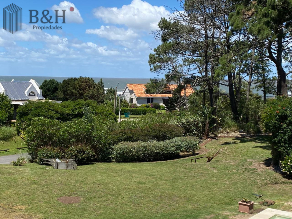 Casa ID.7335 - Casa en alquiler en Montoya - La Barra. 4 dormitorios y 4 baños 