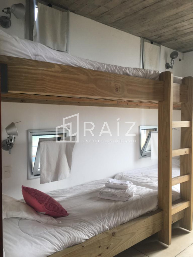 Casa ID.12280 - VENTA CASA 4 DORMITORIOS MANANTIALES