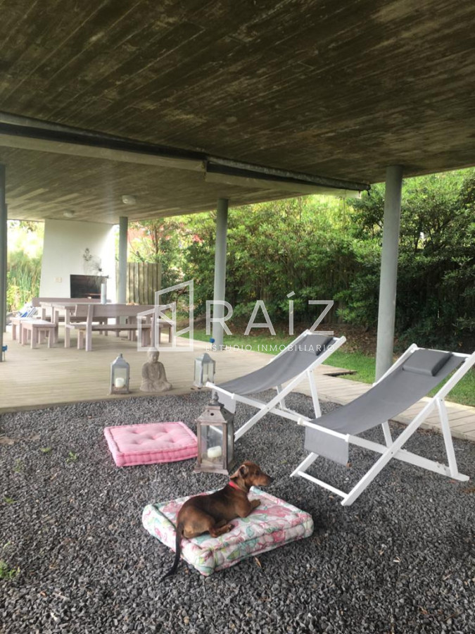 Casa ID.12280 - VENTA CASA 4 DORMITORIOS MANANTIALES