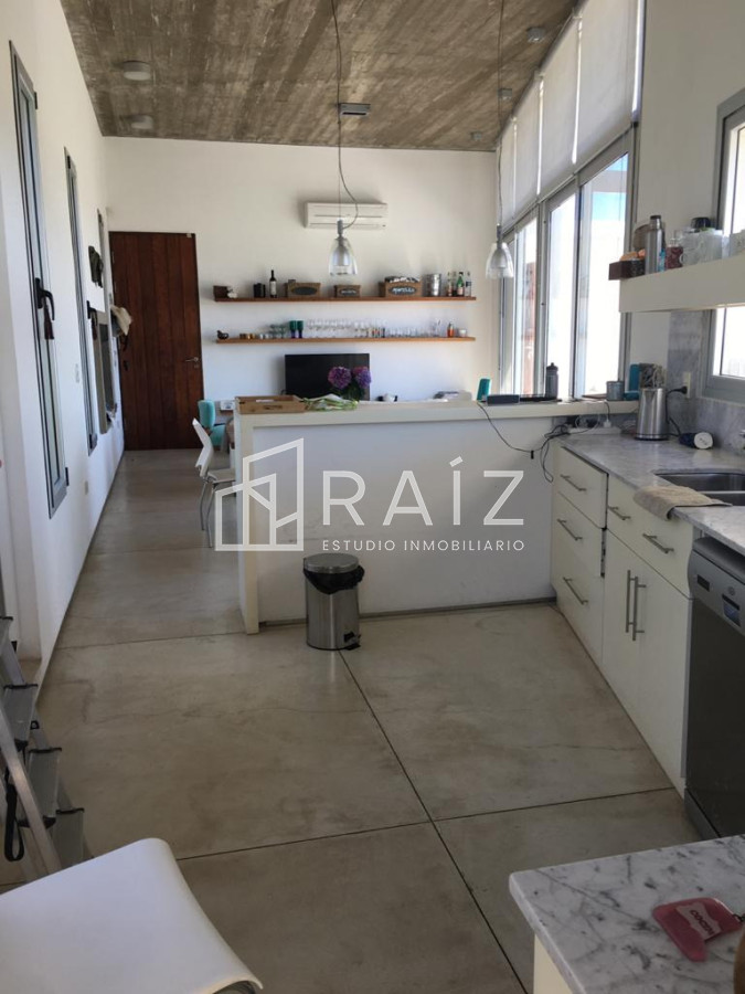 Casa ID.12280 - VENTA CASA 4 DORMITORIOS MANANTIALES