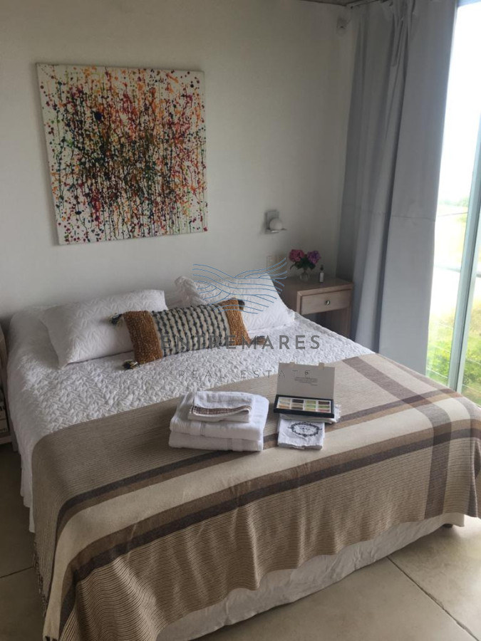 Casa ID.469 - CASA EN VENTA Y ALQUILER DE TEMPORADA. 4 SUITES. MANANTIALES FRENTE AL MAR 
