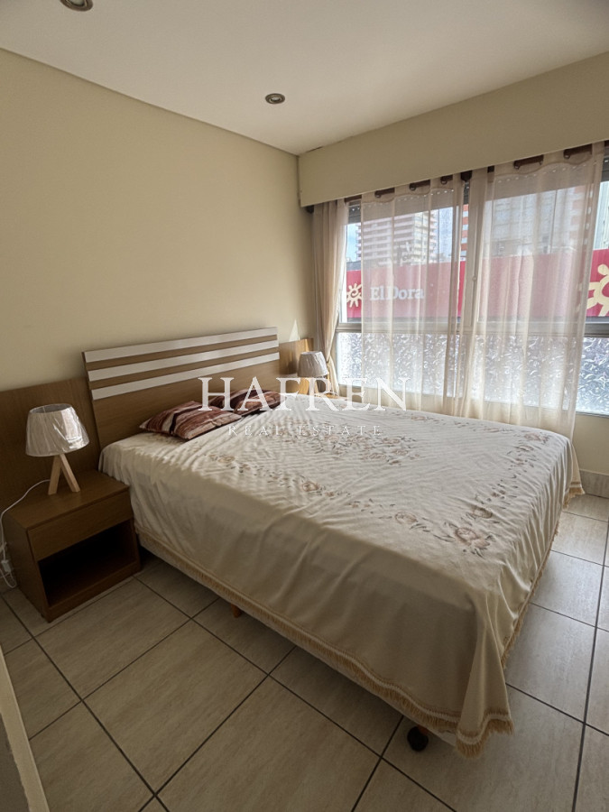 Apartamento ID.333 - Apartamento a la venta en la Peninsulta - Punta del Este. ! dormitorio y medio. Garaje