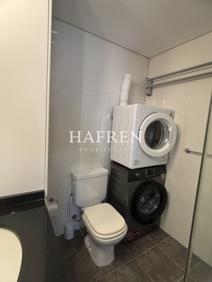 Apartamento ID.333 - Apartamento a la venta en la Peninsulta - Punta del Este. ! dormitorio y medio. Garaje