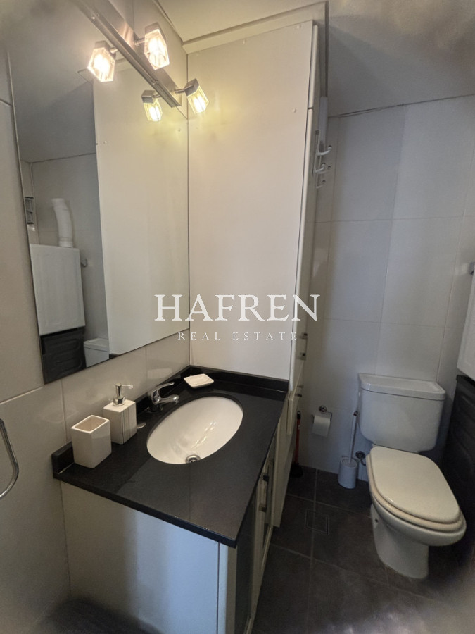 Apartamento ID.333 - Apartamento a la venta en la Peninsulta - Punta del Este. ! dormitorio y medio. Garaje