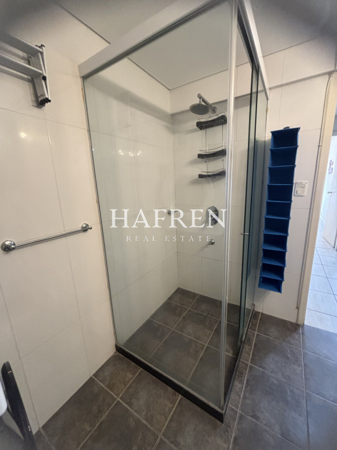 Apartamento ID.333 - Apartamento a la venta en la Peninsulta - Punta del Este. ! dormitorio y medio. Garaje