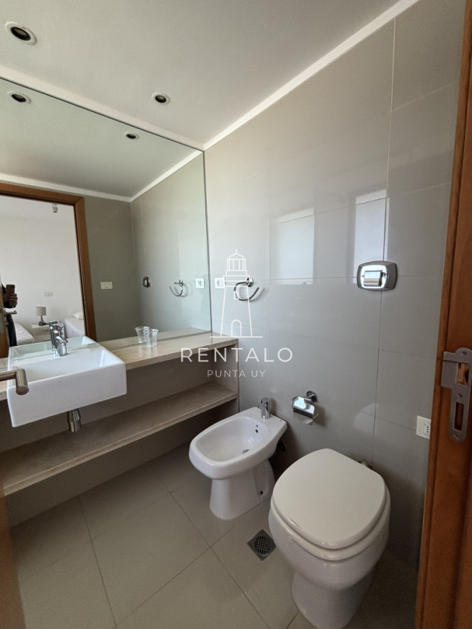 Apartamento ID.1026 - Apartamento en venta 3 dormitorios esquinero en Blue Bird de 3 suite. Playa Brava - Punta del Este